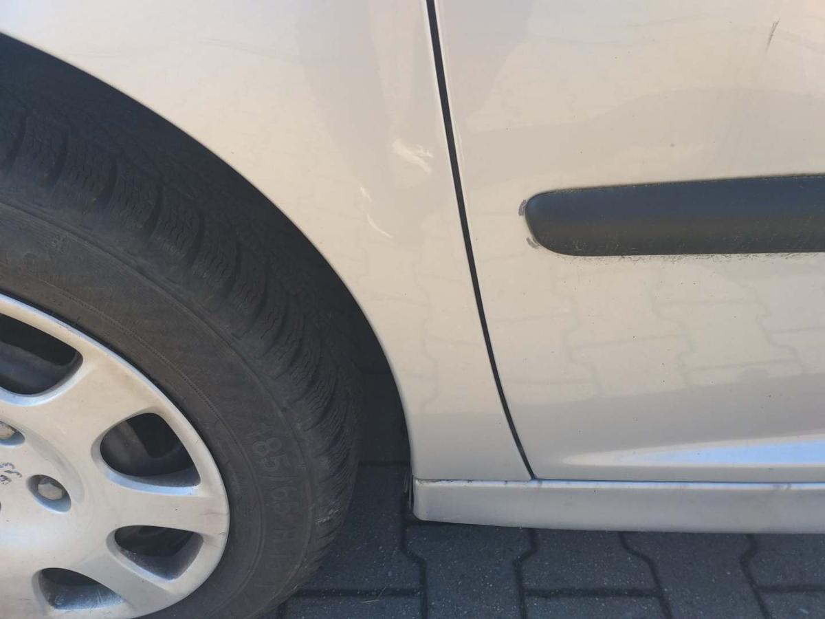 Peugeot 207 original Kotfl&uuml;gel vorn links EZR Aluminium Grau Bj.2007